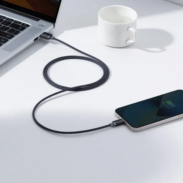 Cablu Alimentare si Date Baseus Crystal Shine Fast Charging USB la Lightning Iphone 2.4A 1.2m Negru
