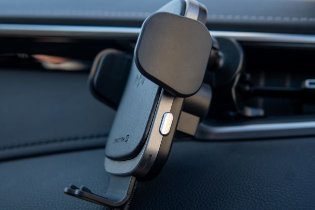 Suport auto inteligent ventilatia masinii cu incarcare wireless 15W Swissten S-GRIP W2-AV5 thumb
