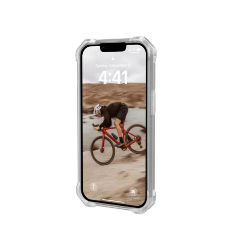 Husa UAG Essential Armor MagSafe Ice pentru iPhone 14 Transparent