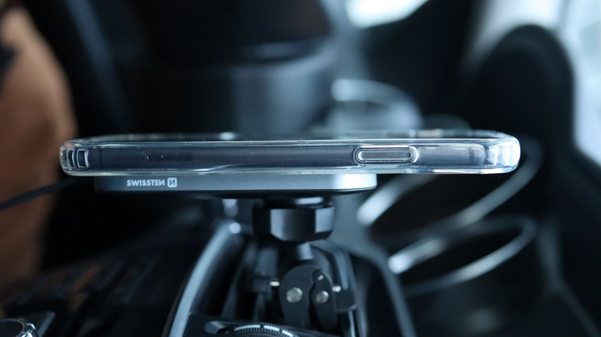 SWISSTEN CLEAR JELLY MagStick IPHONE 15 TRANSPARENT thumb