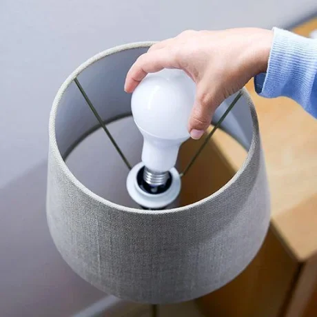 BEC smart LED Philips, soclu E27, putere 13W, forma spot, lumina alb rece, alb calda, alimentare 220 - 240 V