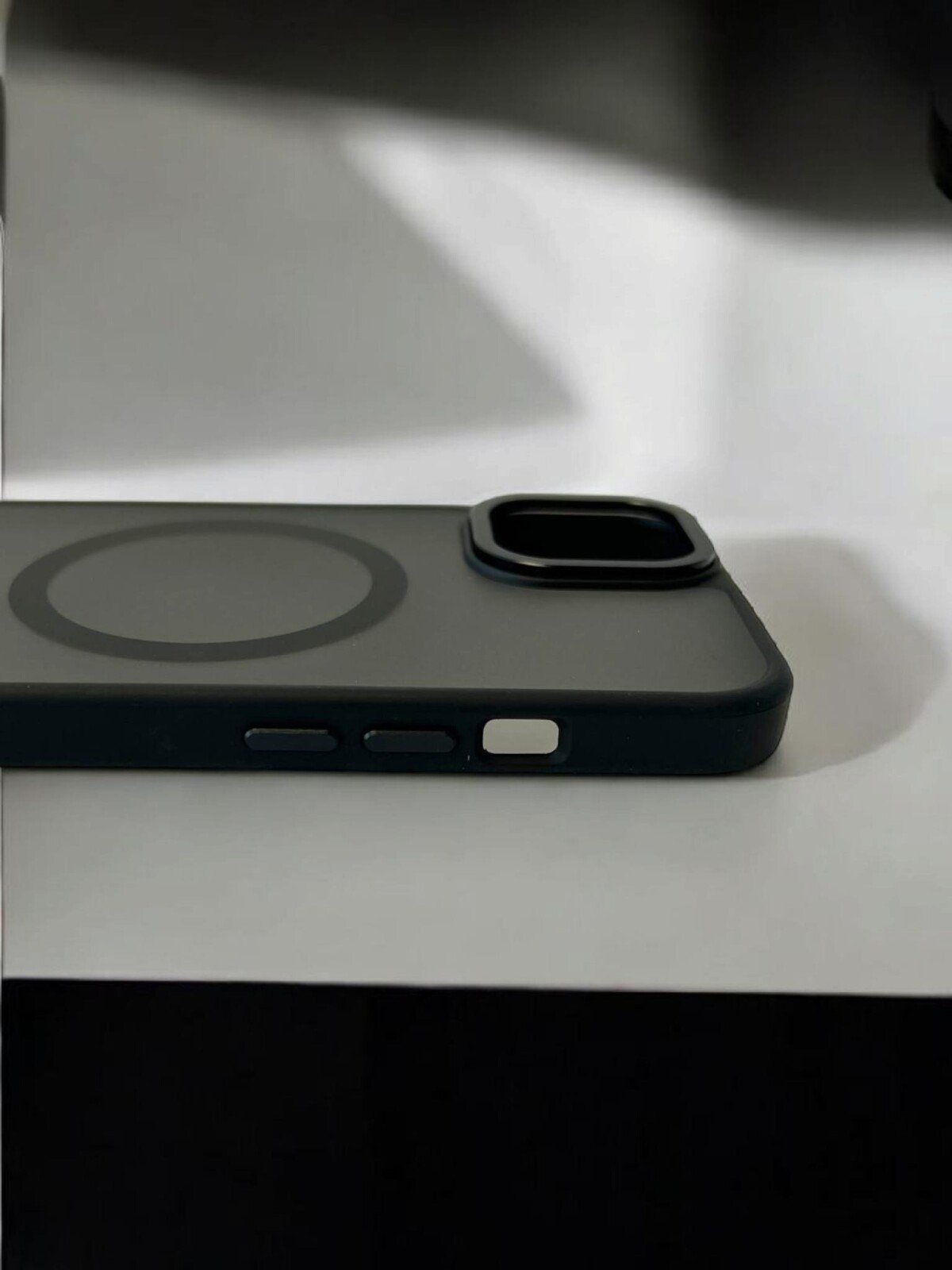 Husa Spate Urban Gadgets MagSafe pentru iPhone 13 Negru thumb