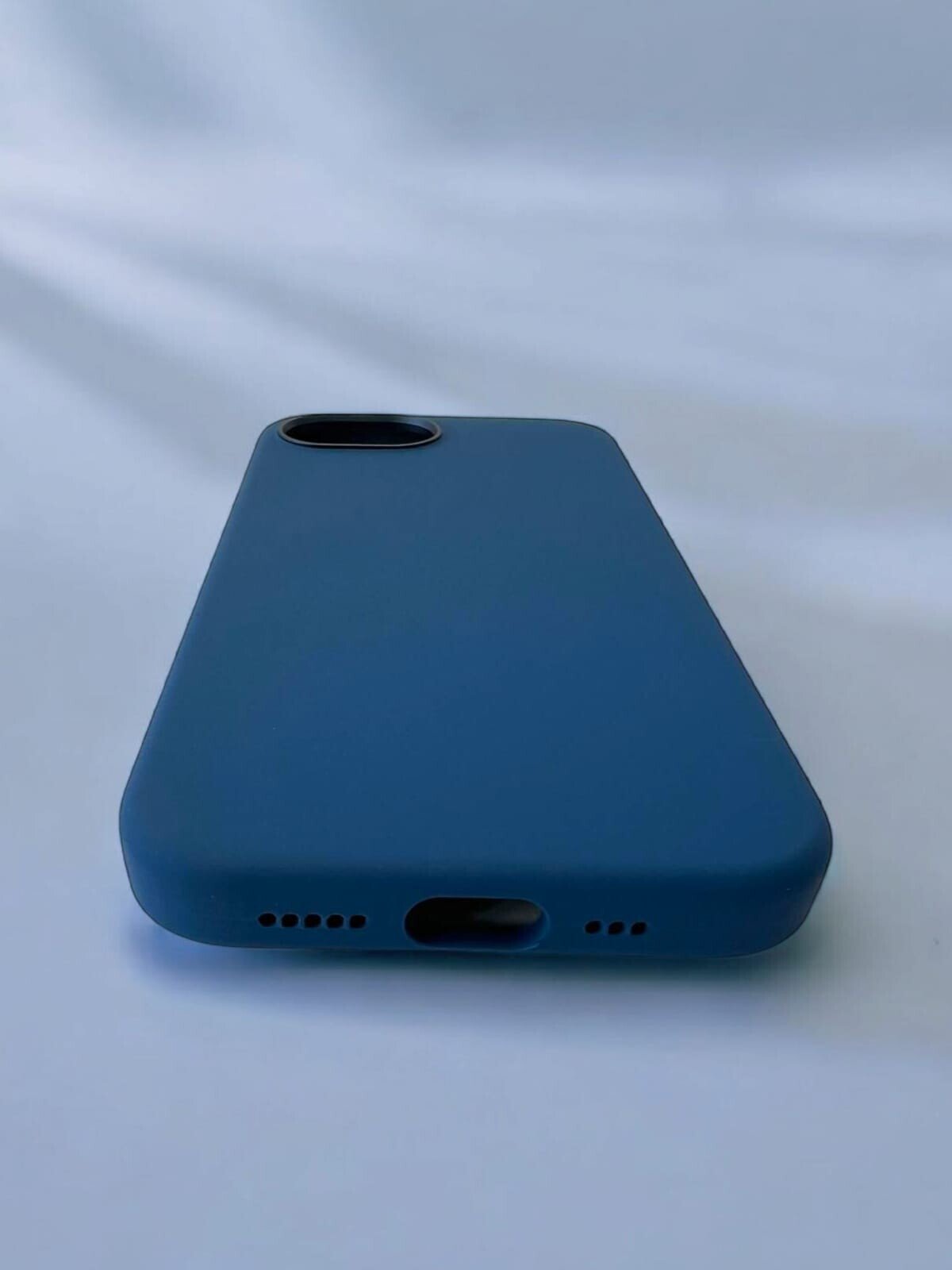 Husa Spate Urban Gadgets Silicon Soft MagSafe pentru iPhone 16e Albastru thumb