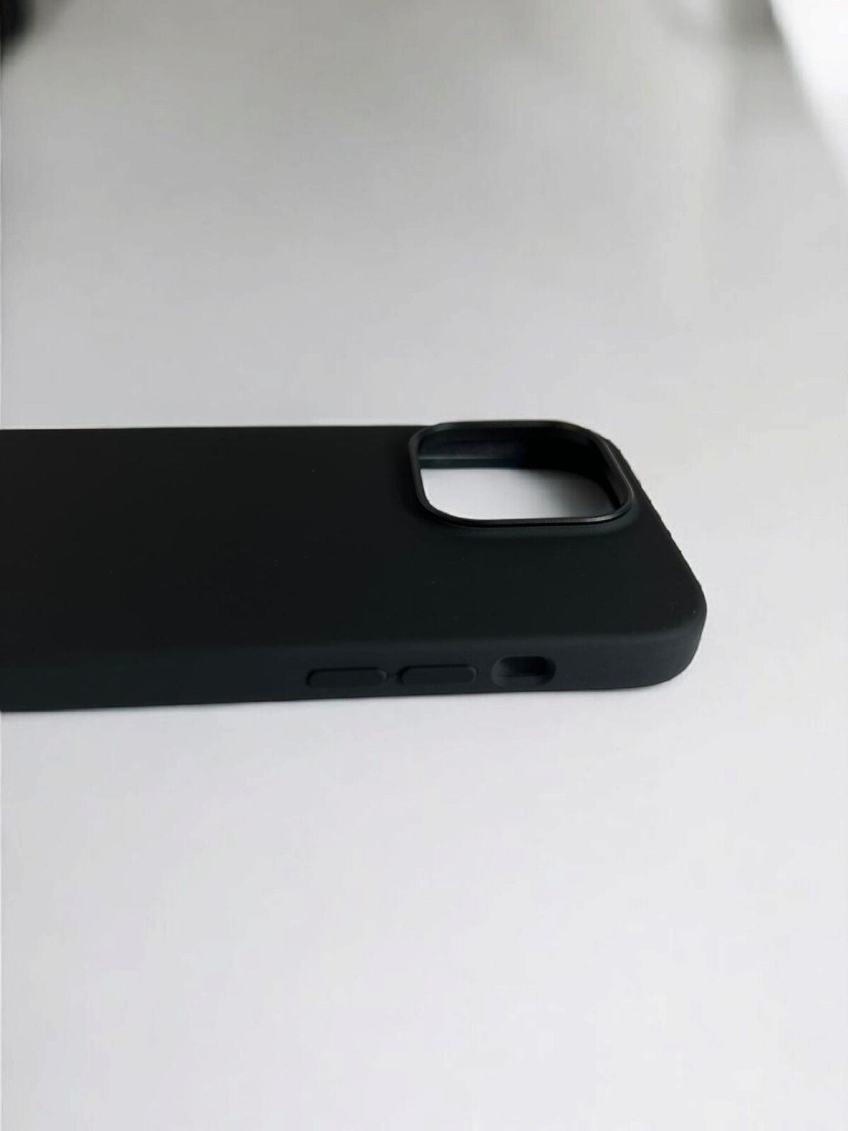 Husa Spate Urban Gadgets Silicon Soft MagSafe pentru iPhone 14 Pro Negru thumb