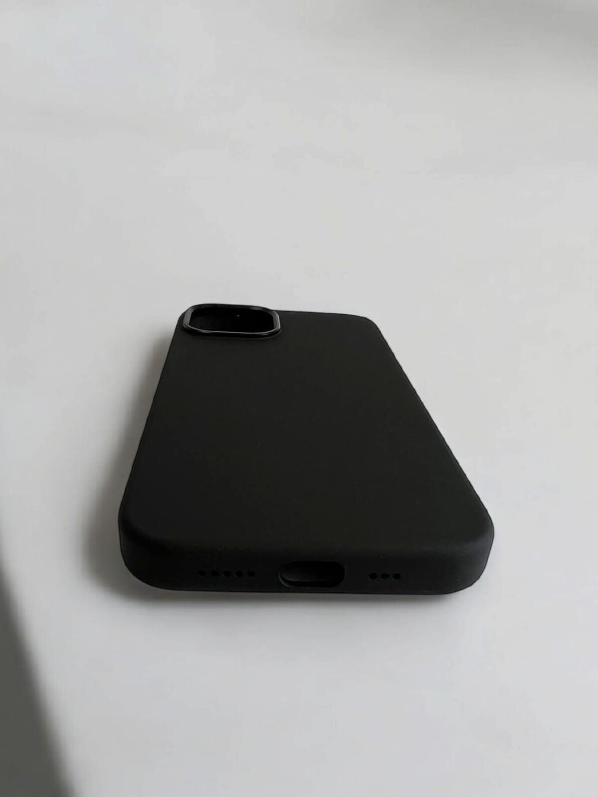 Husa Spate Urban Gadgets Silicon Soft MagSafe pentru iPhone 14 Negru thumb