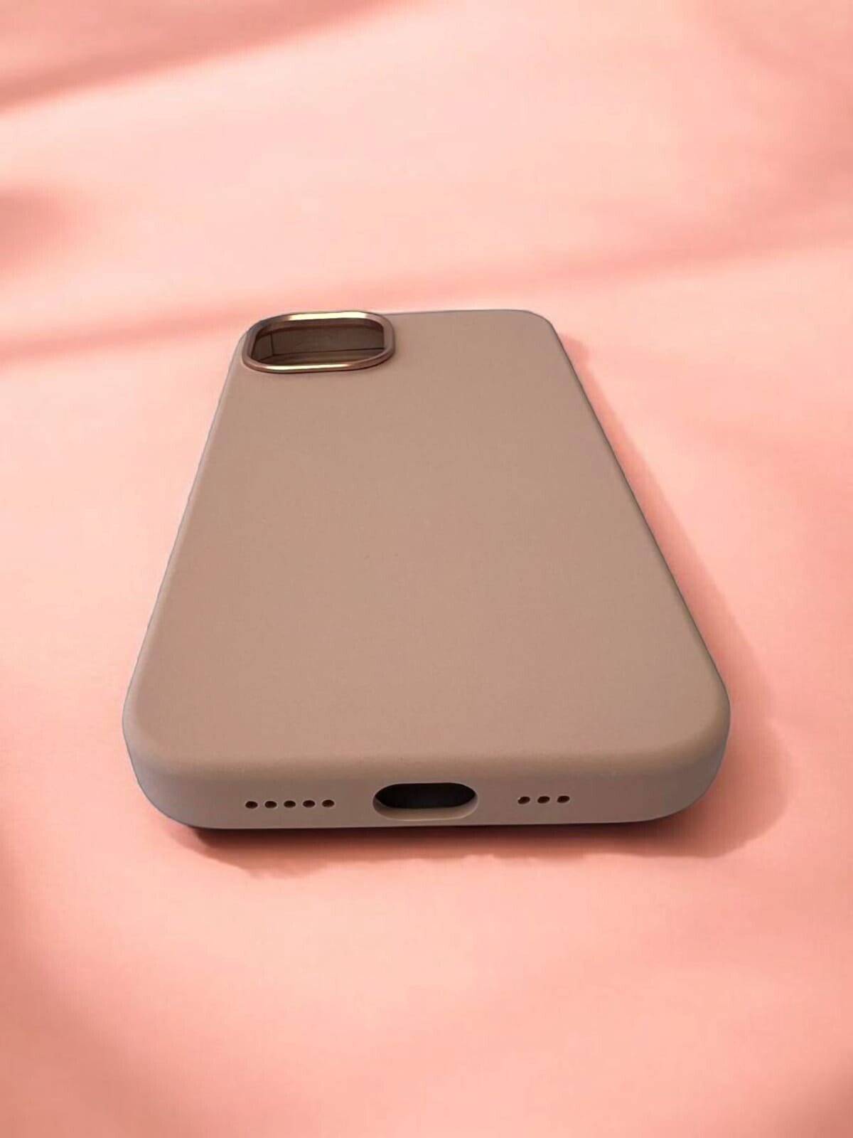 Husa Spate Urban Gadgets Silicon Soft MagSafe pentru iPhone 14 Roz thumb