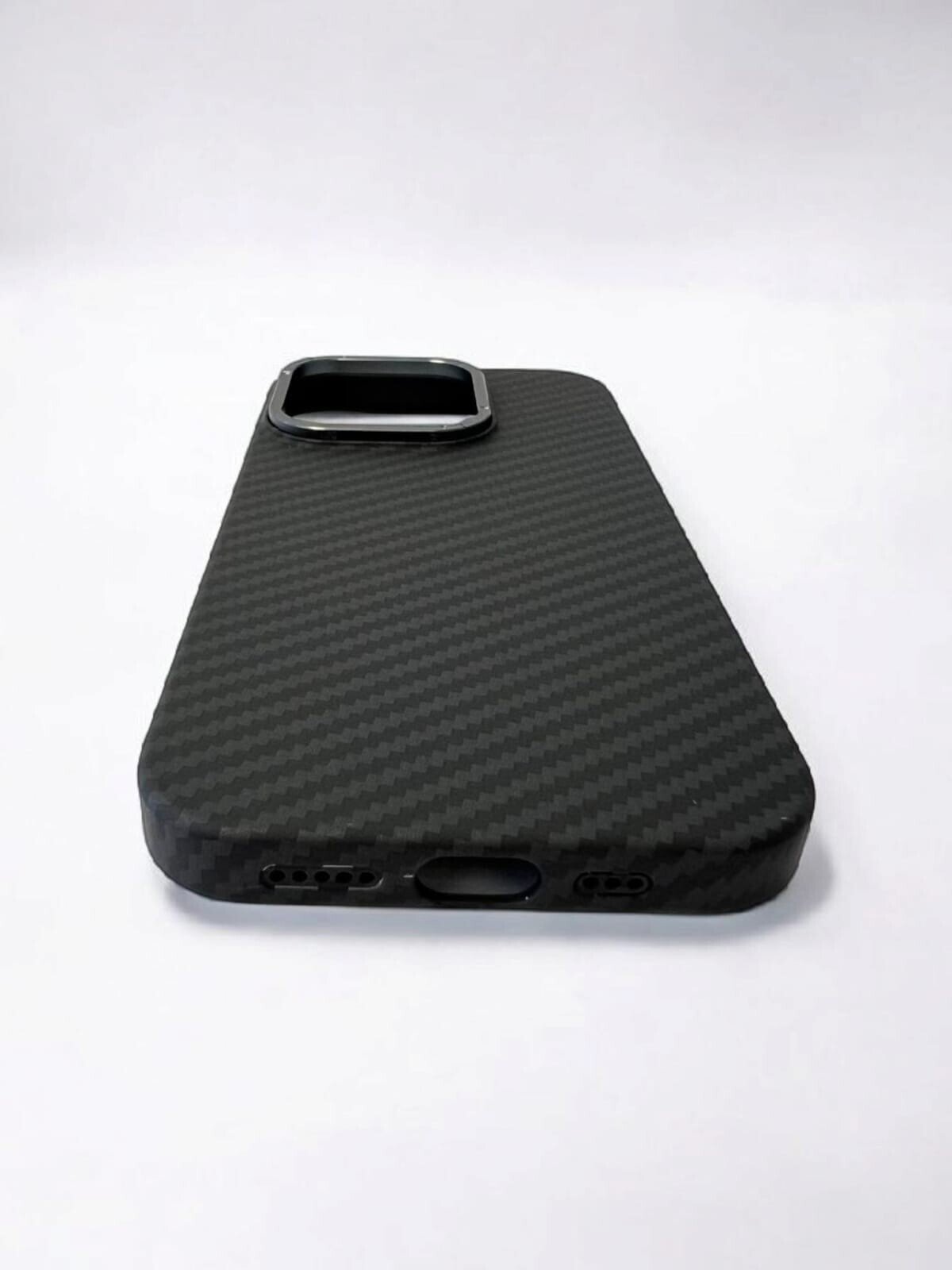 Husa Spate Carbon Z Kevlar pentru iPhone 15 Pro Bulk Negru thumb