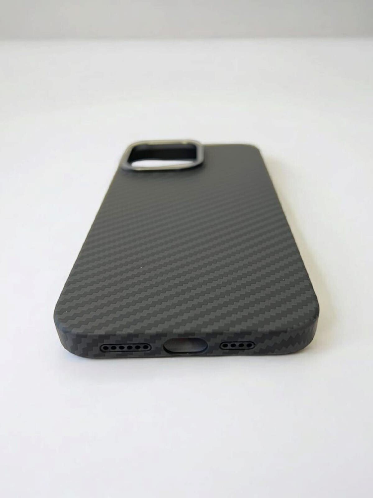 Husa Spate Carbon Z Kevlar pentru iPhone 15 Pro Max Bulk Negru thumb