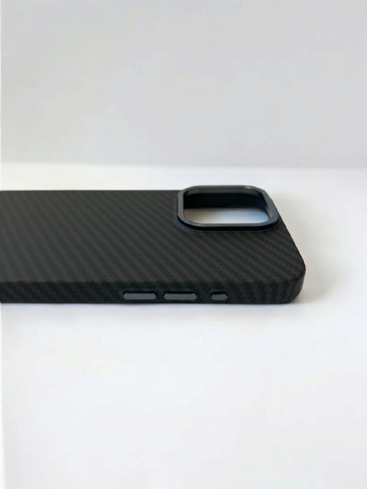 Husa Spate Carbon Z Kevlar pentru iPhone 15 Pro Max Bulk Negru thumb