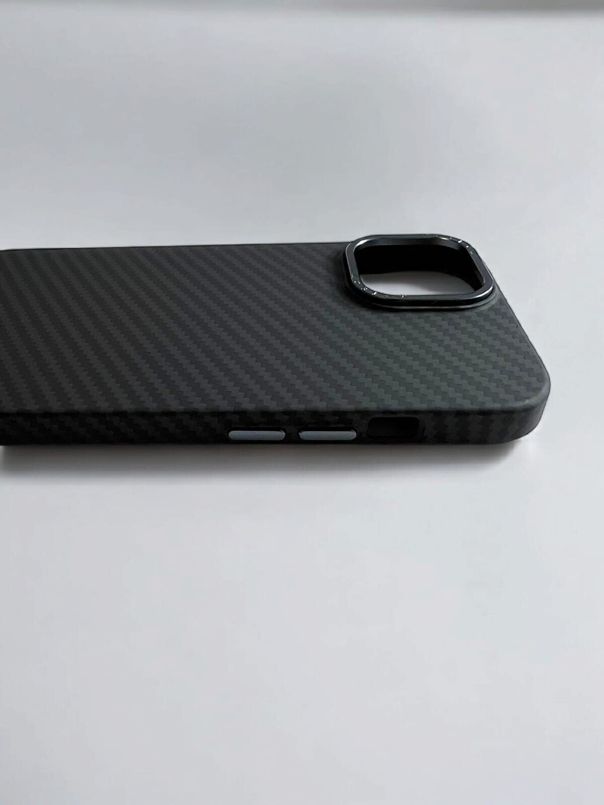 Husa Spate Carbon Z Kevlar pentru iPhone 15 Bulk Bulk Negru thumb