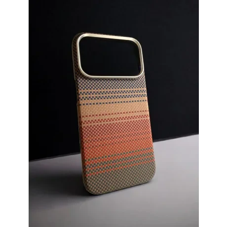 Husa Spate Hard Urban Gadgets MagForce Aramid pentru iPhone 17 Pro Maro