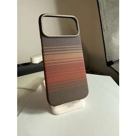 Husa Spate Hard Urban Gadgets MagForce Aramid pentru iPhone 17 Pro Max Maro