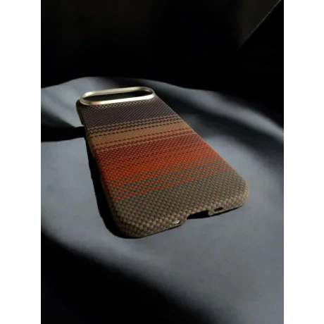 Husa Spate Hard Urban Gadgets MagForce Aramid pentru iPhone 17 Air Maro