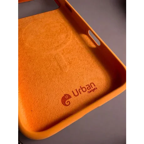Husa Spate Urban Gadgets Silicon Soft MagSafe pentru iPhone 17 Pro Max Portocaliu