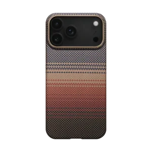 Husa Spate Pitaka Slim MagEz Aramid pentru iPhone 17 Pro KI1702SP Maro