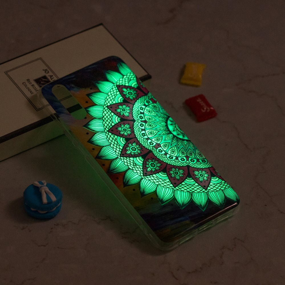 Husa iPhone XR Luminous Patterned Mandala Flower thumb