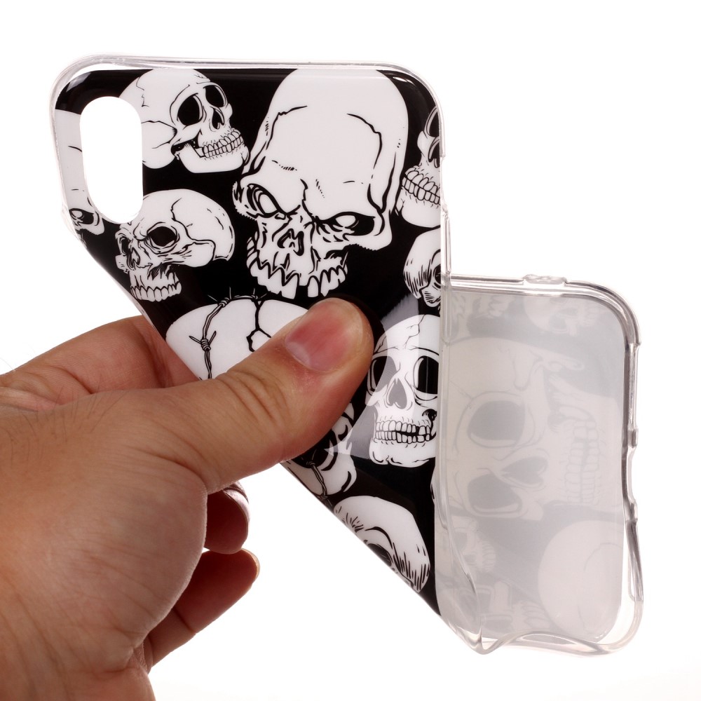 Husa iPhone XR, Luminous Patterned, Skulls Pattern thumb