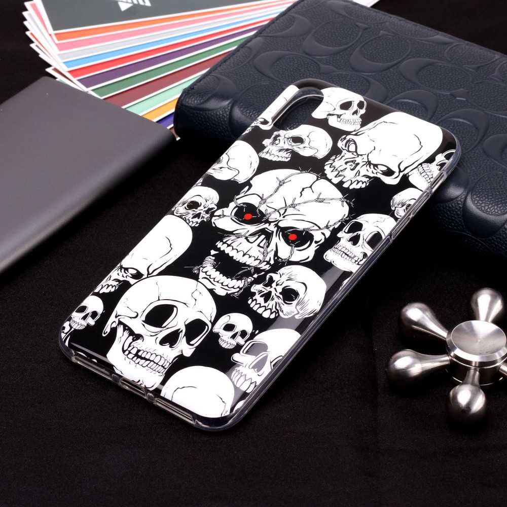 Husa iPhone XR, Luminous Patterned, Skulls Pattern thumb