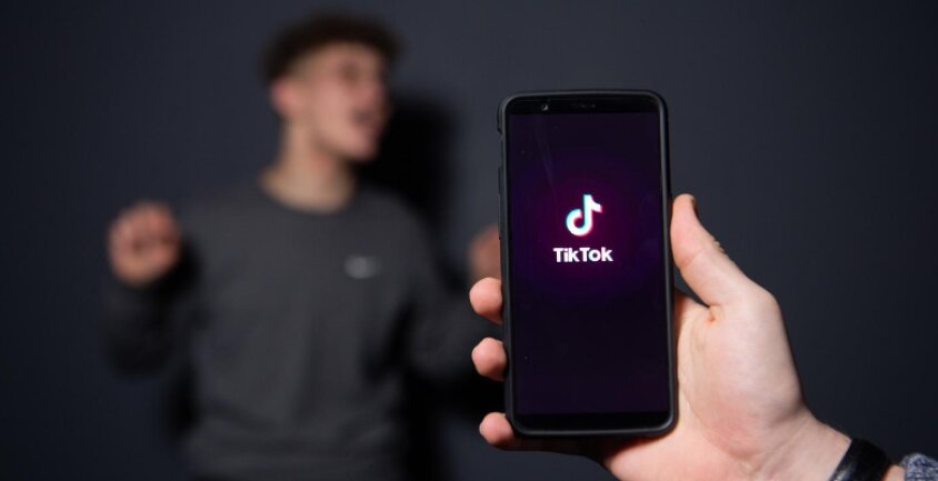 TOP 3 accesorii de care ai nevoie pentru a fi un TikToker de succes